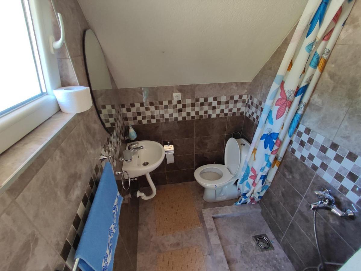 Milicin Konak Vrdnik Exterior foto